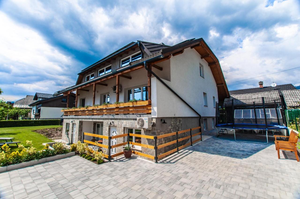 Apartments Ursus ブレッド エクステリア 写真