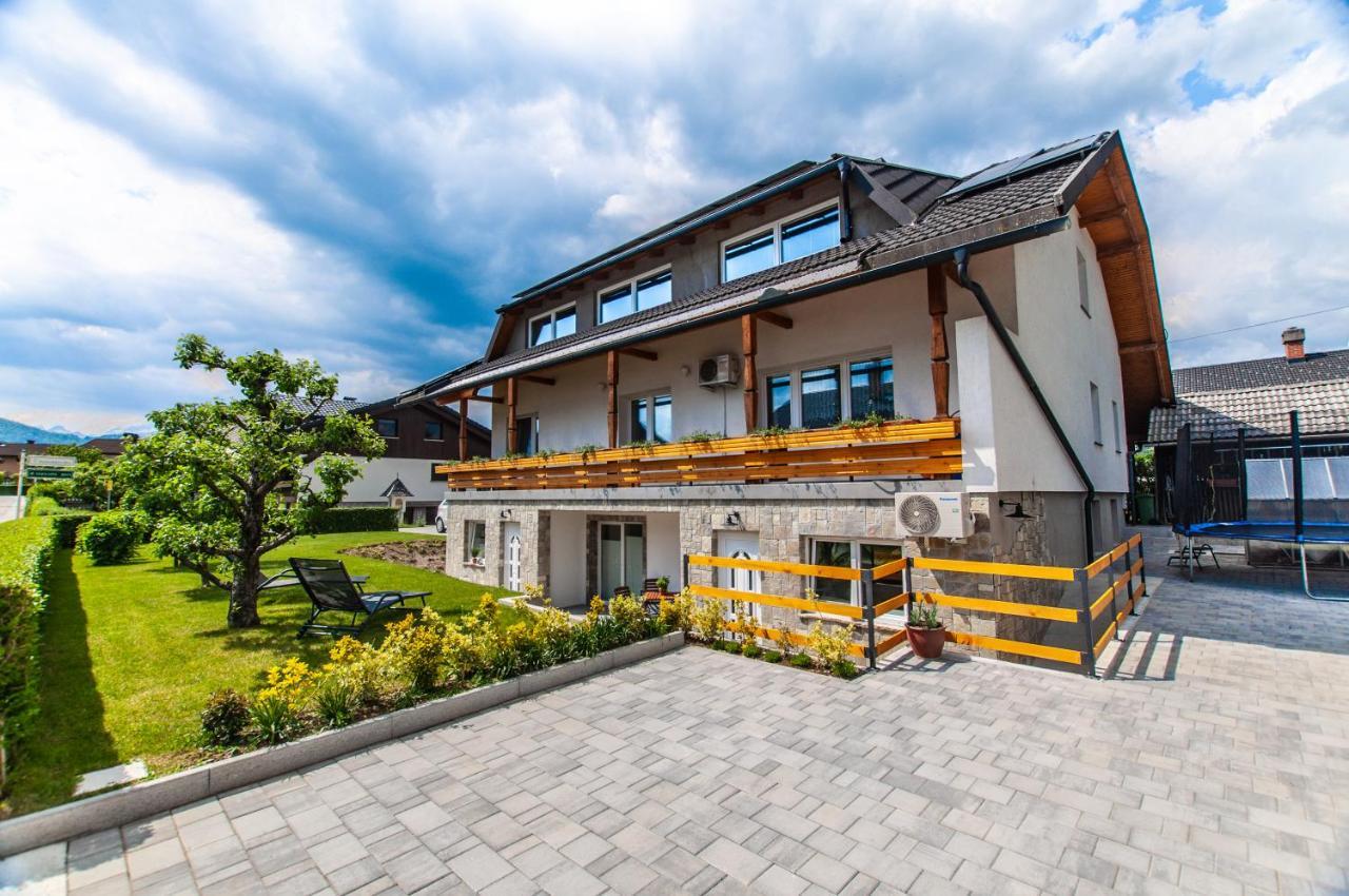 Apartments Ursus ブレッド エクステリア 写真